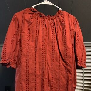 Universal Thread top